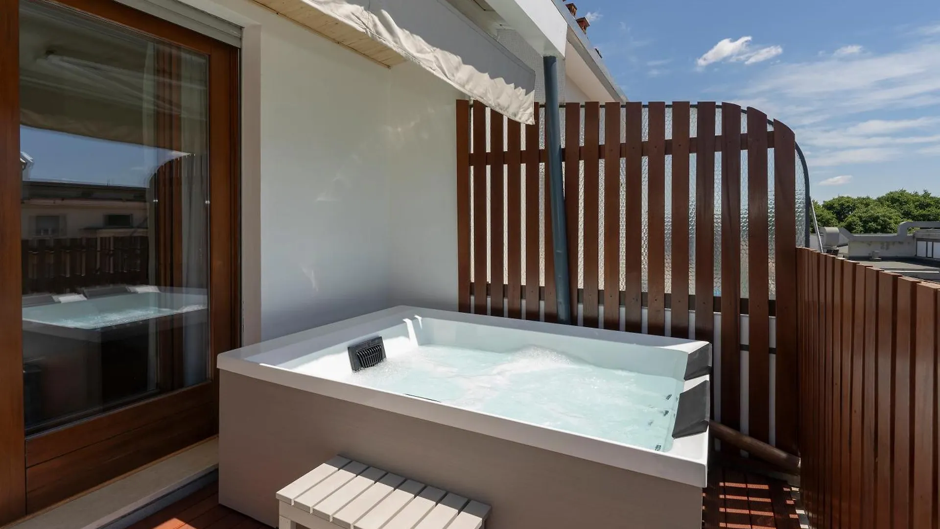 Enjoy Home - Attico Con Idromassaggio E Garage - Zona Sant'Antonio 이탈리아